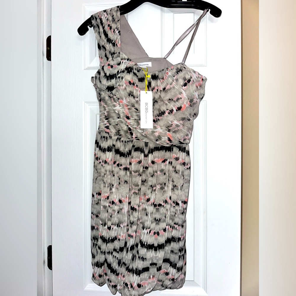 BRAND NEW with tags. NWT BCBG One shoulder twist, dress bubble 0 black gray pink
